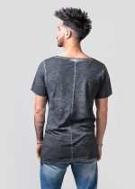 Camiseta cuello amplio gris