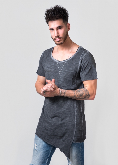 Camiseta cuello amplio gris